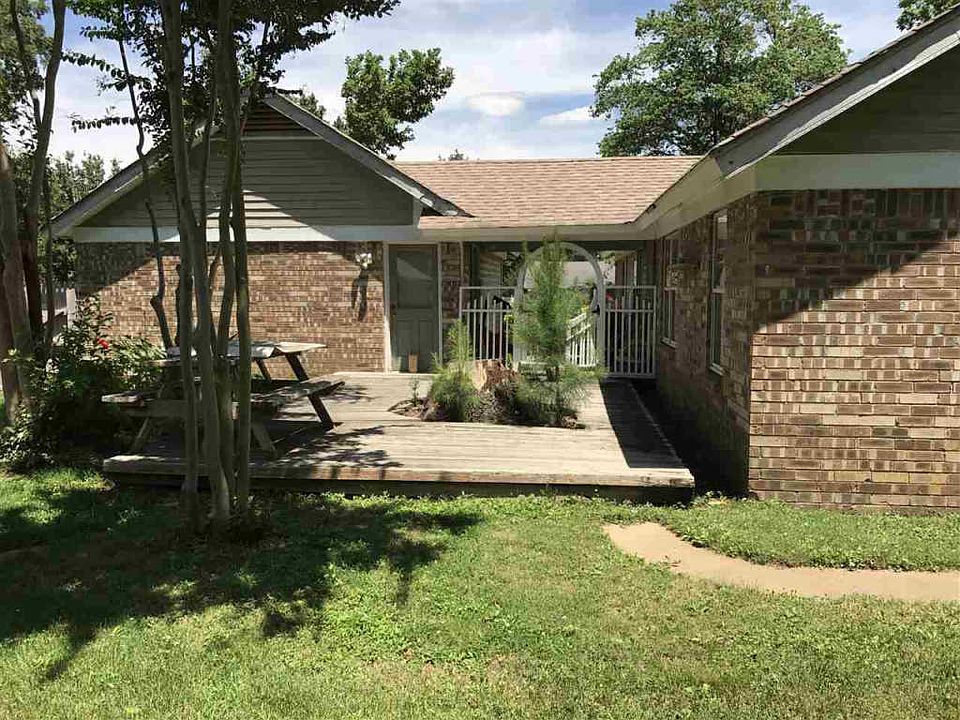 2nd image of 5805 Pinola Ave