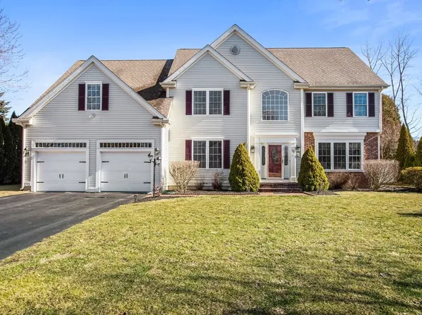 100 Annawon Ave, Wrentham, MA 02093