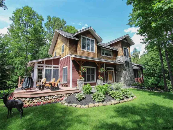 5 Moss Crk, Middle Grove, NY 12850