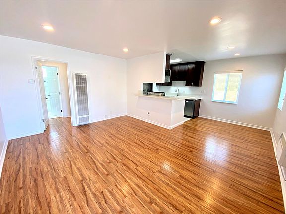 4th image of 10878 Venice Boulevard Girard Ave #3801-108V1