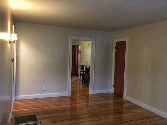 3rd image of 902 Furnace Brook Pkwy