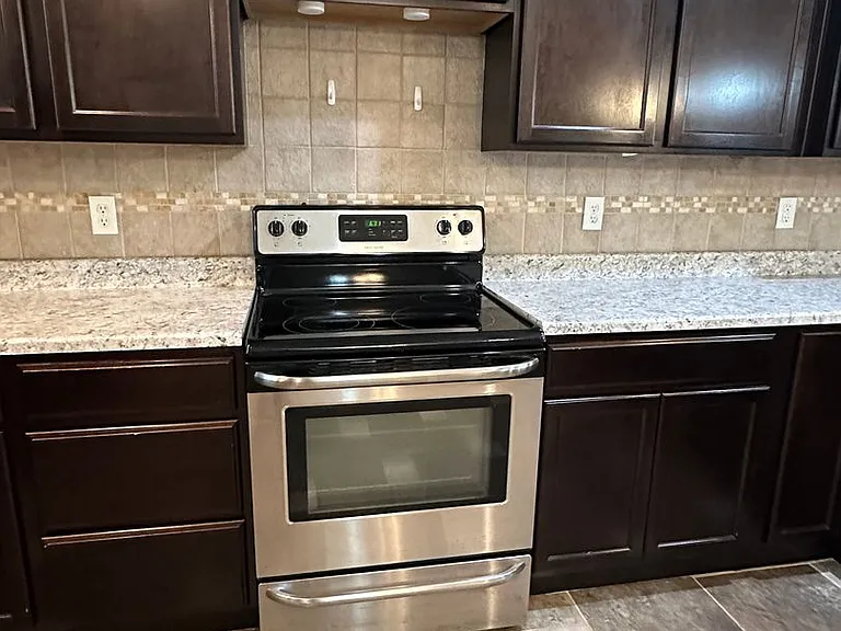 335 Lyle Curtis Cir — Photo 18