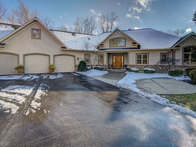 2832 State Route 82, Aurora, OH, 44202