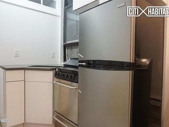 5th image of 166 E 91st St #2G