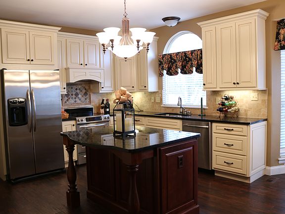 2nd image of 17124 Lafayette Trails Ct