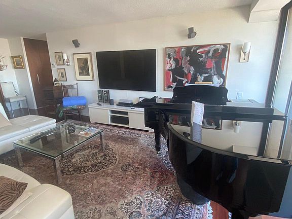 4th image of 1326-42 Spruce St #2401