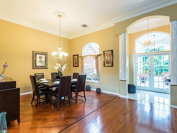 4th image of 1303 Forestedge Blvd