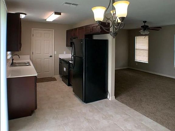 5th image of 5 Dogwood Trail Ln