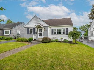 215 Brockley Rd, Rochester, NY 14609