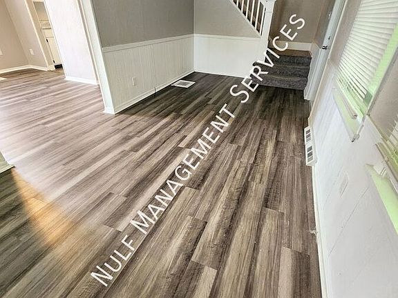3rd image of 811 Sherman Ave