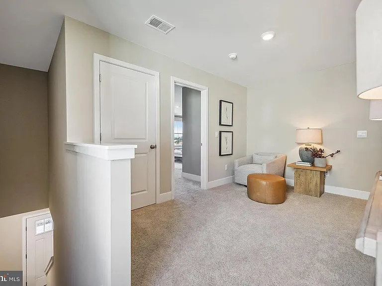 111 Charing Cross Dr — Photo 26