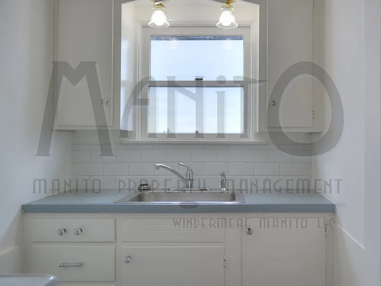 1730 W Riverside Ave — Photo 6