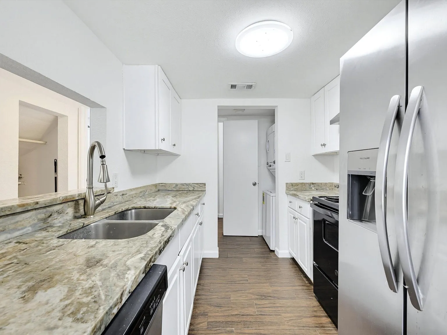 2 bed, 2.0 bath, 1224 sqft, $1,499 — Photo 1