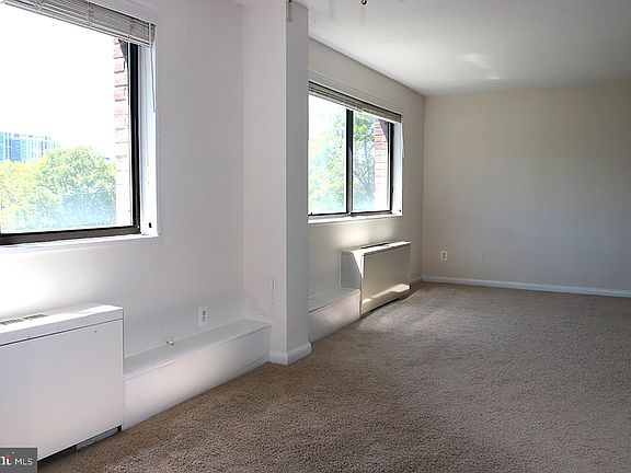 4th image of 3515 Washington Blvd APT 501