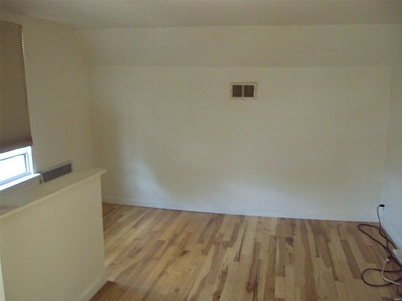 5th image of 6715 Hancock Ave