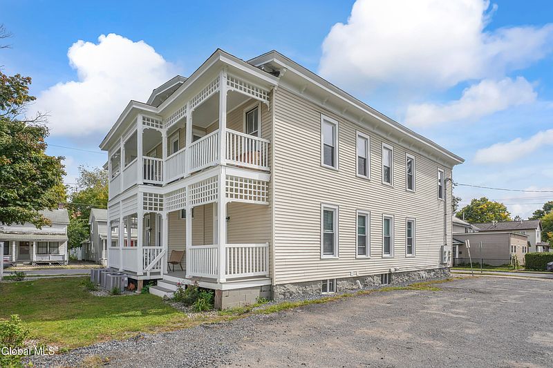 5th image of 1 Oak Street