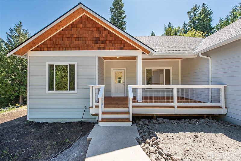 3rd image of 702 Chelsamish Drive