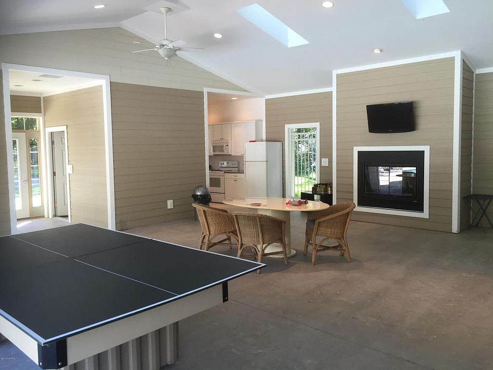 1st image of 17642 Summerhill Ln