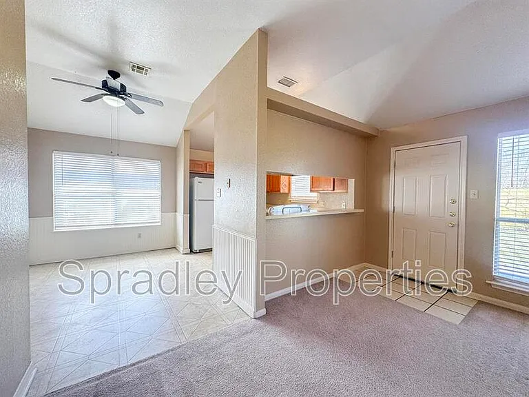 4612 Stone Pointe Dr — Photo 5