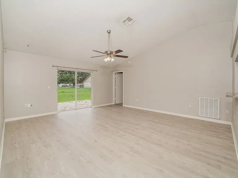 7446 Briarbay Loop — Photo 3