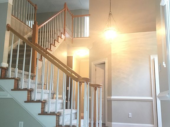 2nd image of 4703 Avonwood Ln
