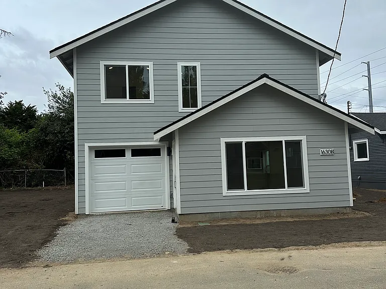 1630 Scenic Dr #C — Photo 3