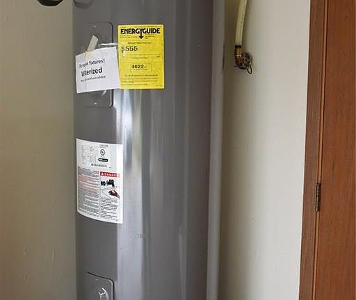 5th image of 2107 Corona Dr