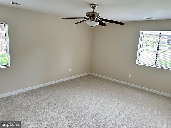 5th image of 517 Florida Ave APT T4