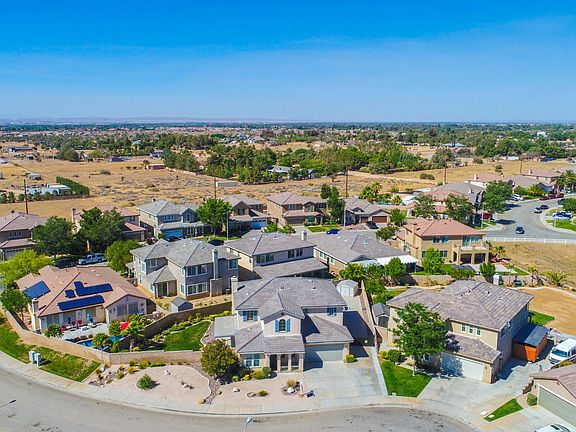 3rd image of 40718 Pebble Beach Dr