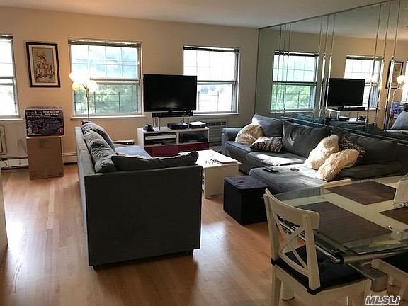 2nd image of 1322 Robin Ln #3