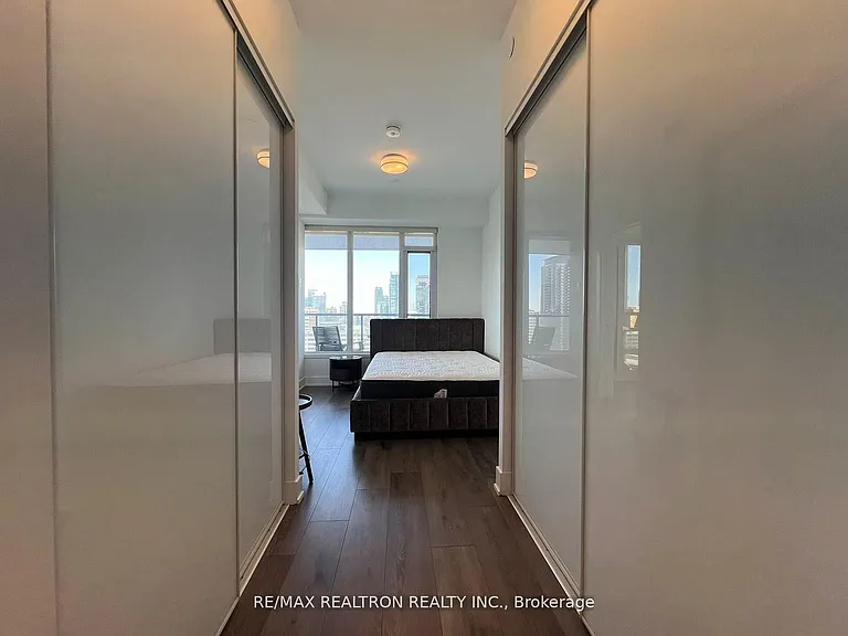 575 Bloor St E #2608 — Photo 36