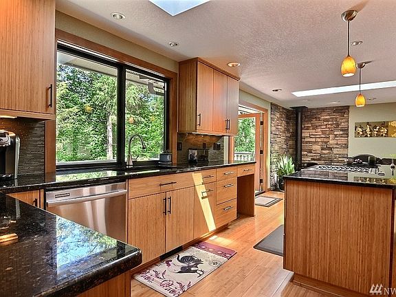 3rd image of 5308 Honeysuckle Ln NW