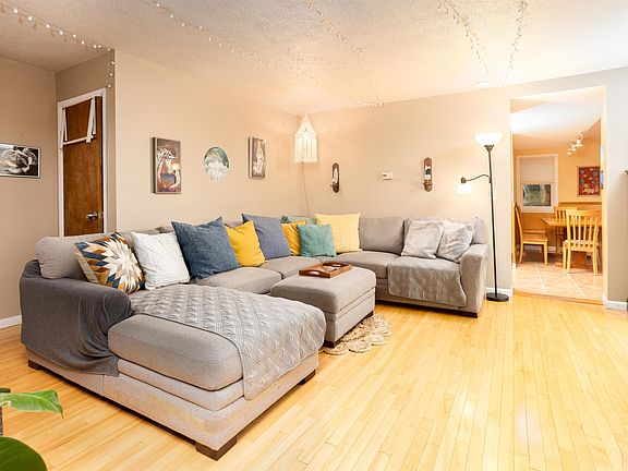 2nd image of 2797 Malletts Bay Avenue