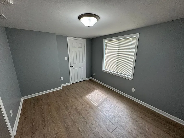 1224 S Belmont Ave — Photo 10