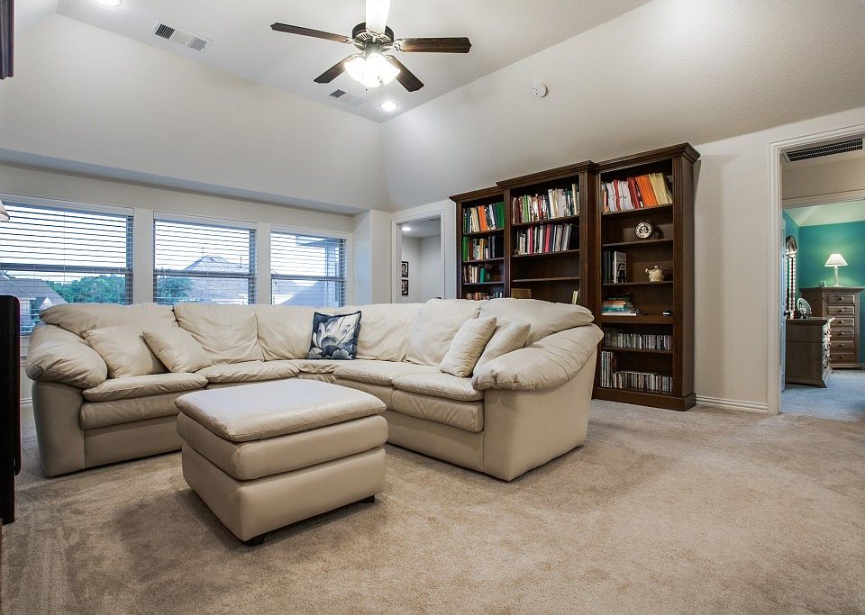1st image of 13411 Clifton Dr