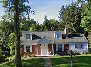 203 Arborwood Dr, Gibsonia, PA