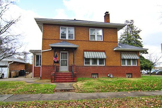 1st image of 1202 Hillcrest Dr