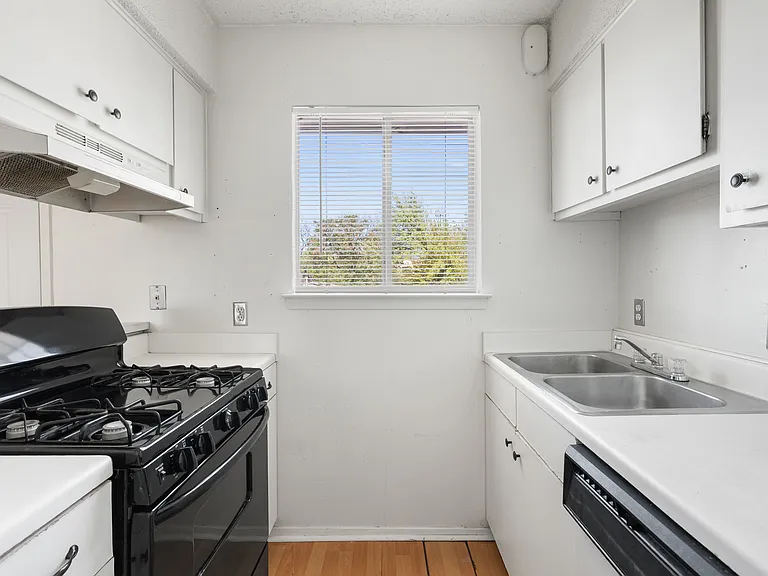 515 Krebs Ln #204 — Photo 15