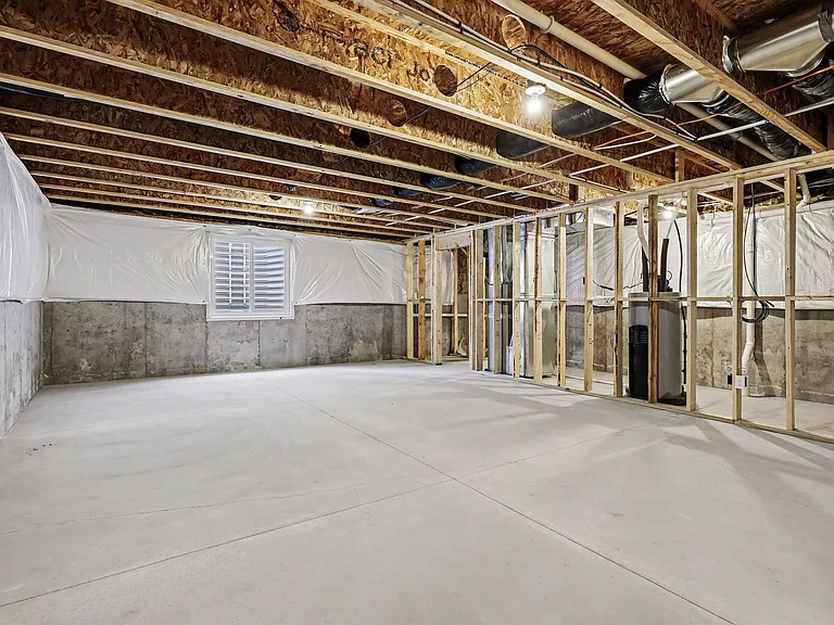 1639 Reagan Dr — Photo 25