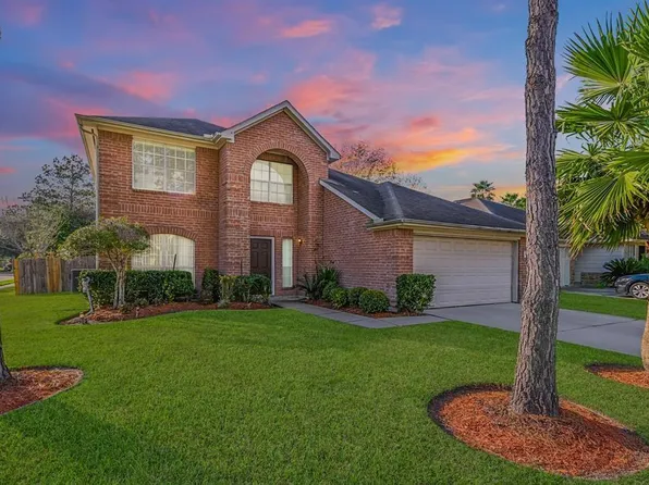 11830 Hueco Tanks Dr, Sugar Land, TX 77498