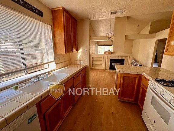 5th image of 808 Sage Dr