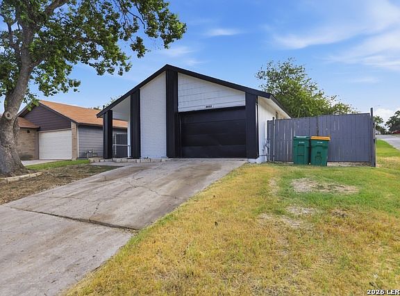 2nd image of 9855 Meadow Way