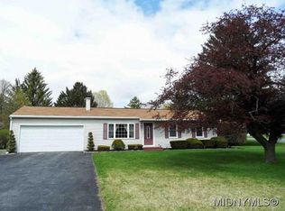 31 Cedarbrook Cres, Whitesboro, NY 13492