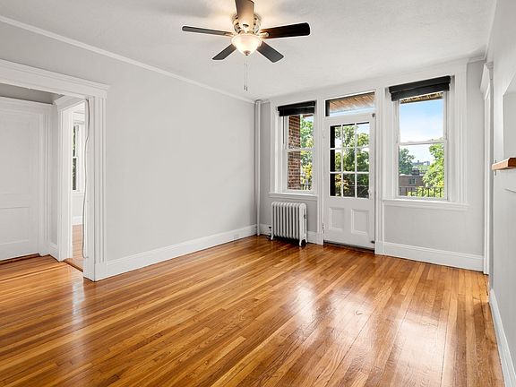 4th image of 28 Quint Ave APT 37