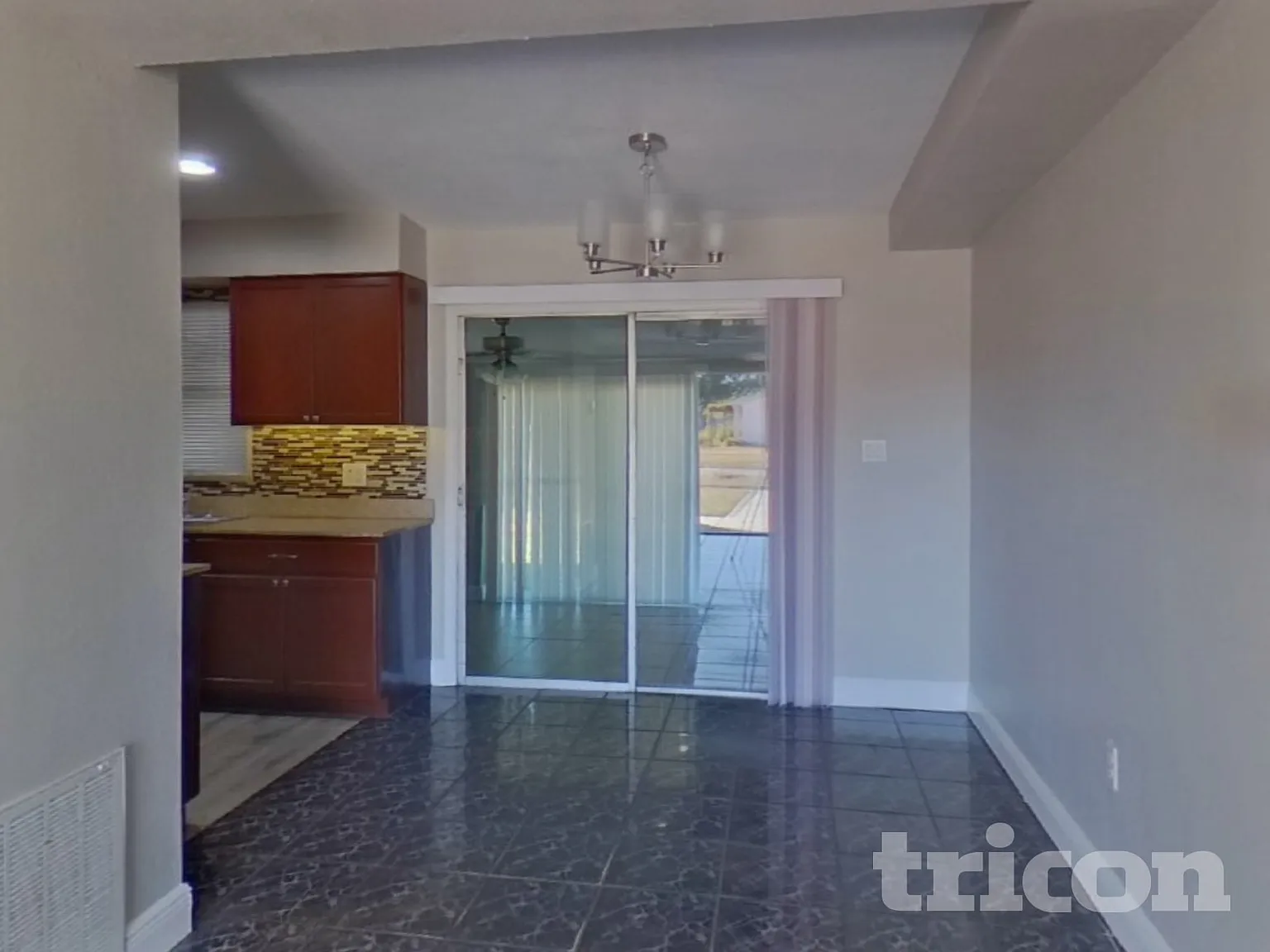 8104 Plunkett Ave Orlando FL — Photo 4