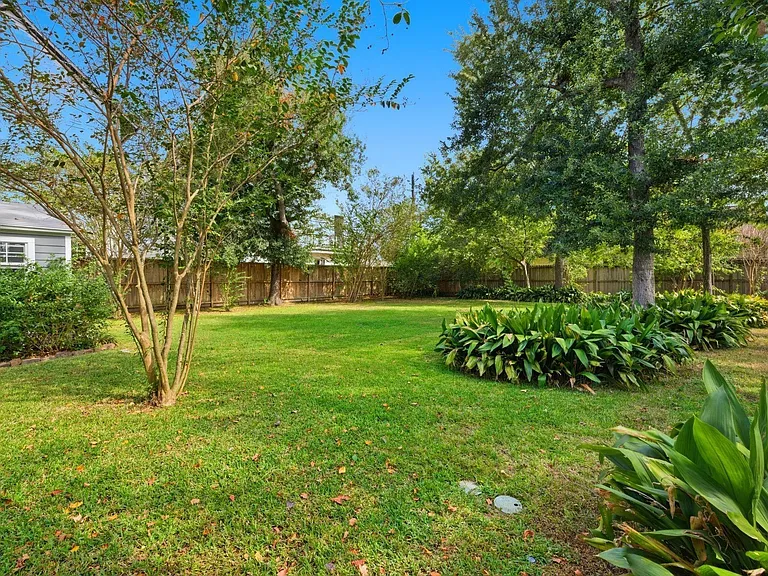 1320 Woodvine Dr — Photo 35