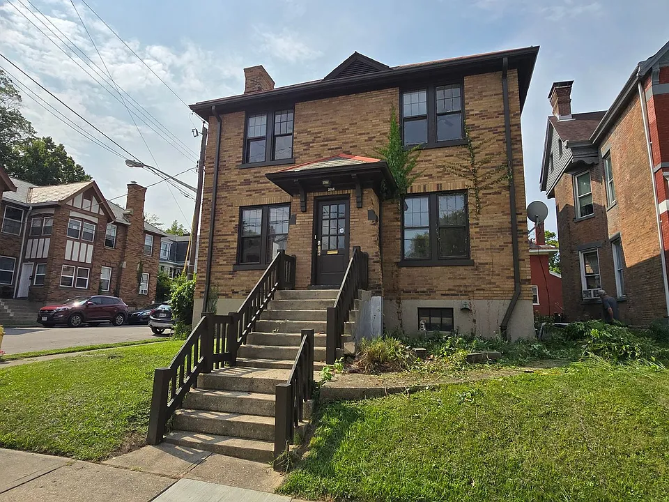 3745 Saint Lawrence Ave