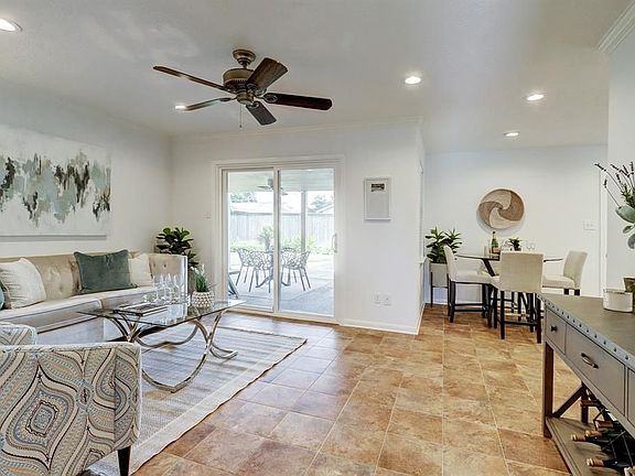 3rd image of 2330 Willowby Dr