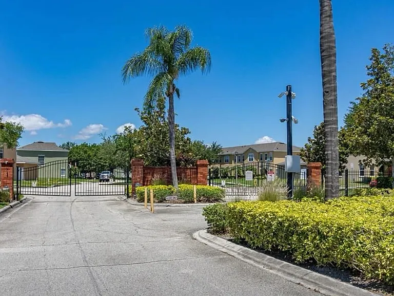 13277 Daniels Landing Cir — Photo 30