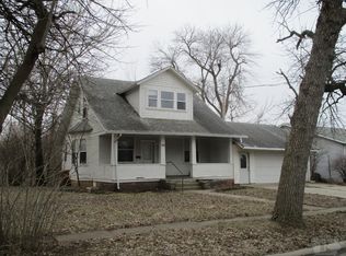 211 W Bluff St, Carroll, IA 51401